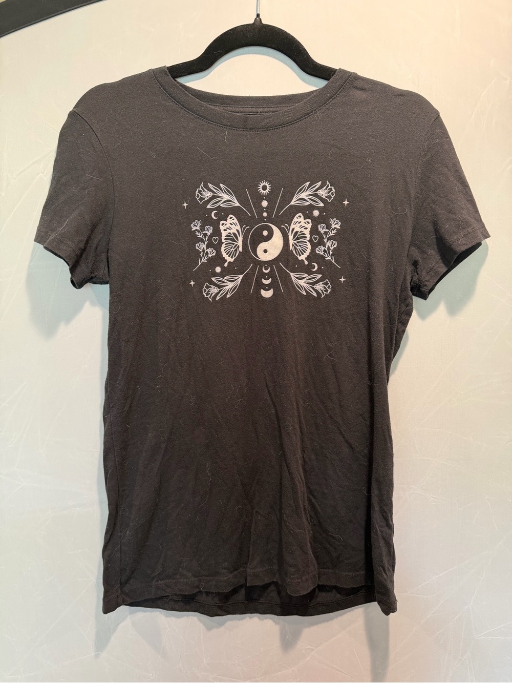 Aeropostale Yin Yang Butterfly Celestial Graphic Tee Black Size Large
